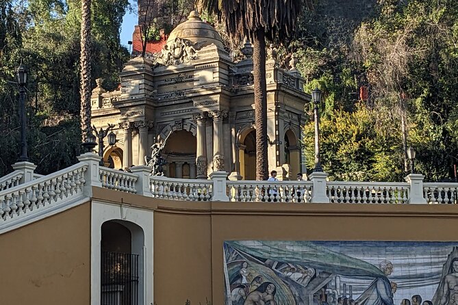 3 Hours Santiago Blend Walking Tour - The 9:30 start time and why it matters for comfort