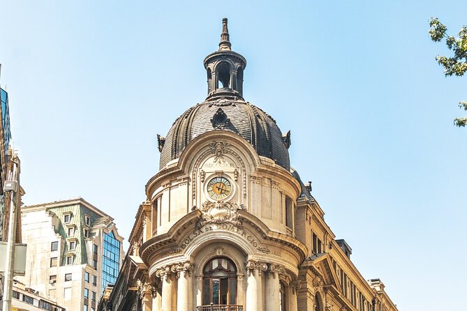 A City Tour Walking through the Unforgettable Santiago - Why this 3.5-hour Santiago city walk is a smart first-day choice