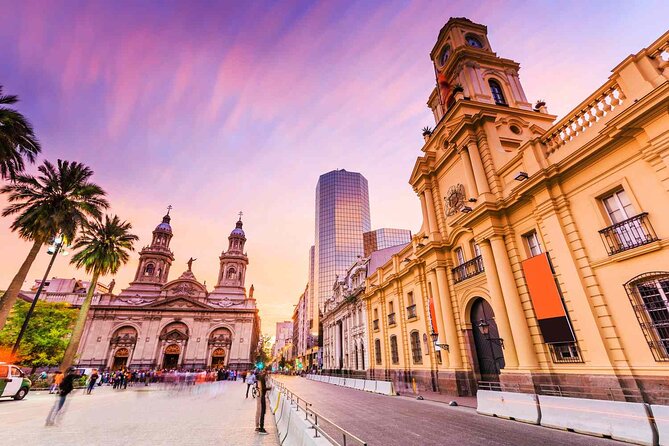 A Private Tour of Santiago with an Experienced Local Guide - Plaza de Armas and Catedral Metropolitana