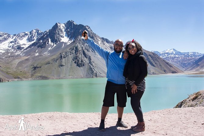 Andes Day Lagoon in Cajón del Maipo & Embalse el Yeso Private Tour - Arriving at Embalse el Yeso: the wine-and-cheese reset you will remember