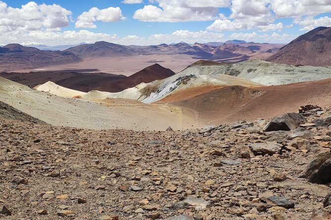 Ascent to the extinct Cerro Toco Volcano at 5600 meters high - Price and value: is $130 for 5 hours a good deal?