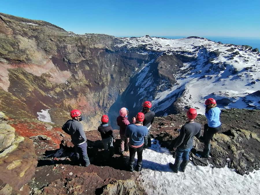 Ascent to Villarrica volcano 2,847masl, from Pucón - The climb to 2,847 meters: what your body and mind should expect