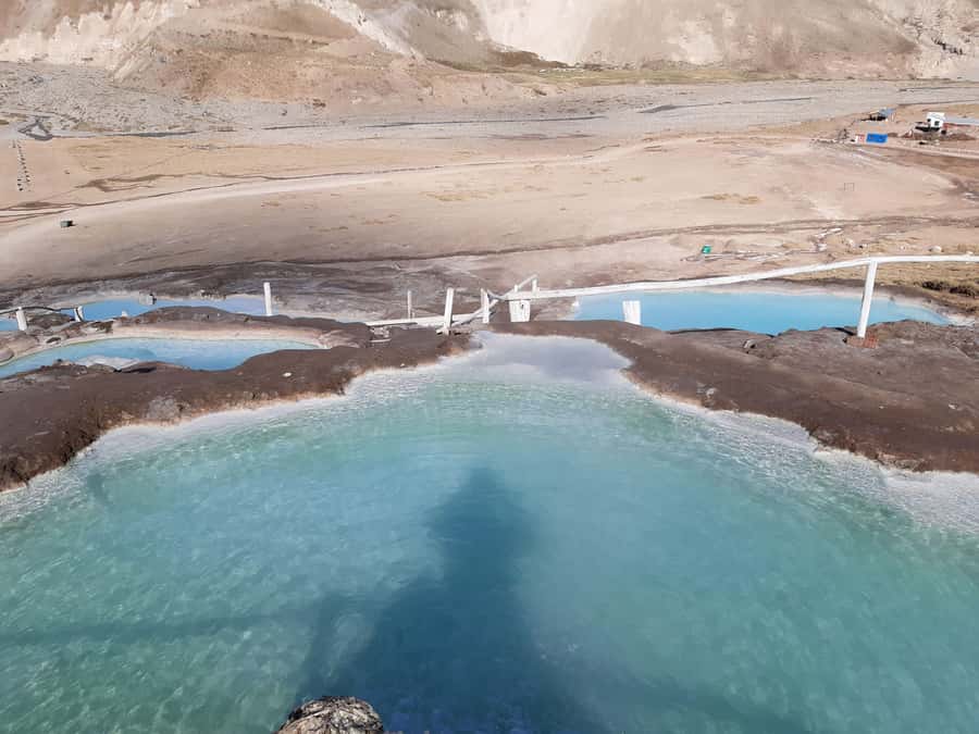CAJON DEL MAIPO TOUR + TERMAS COLINA + EMBALSE EL YESO AND PICNIC - Picnic with Chilean wine: a included break, but plan for snacks
