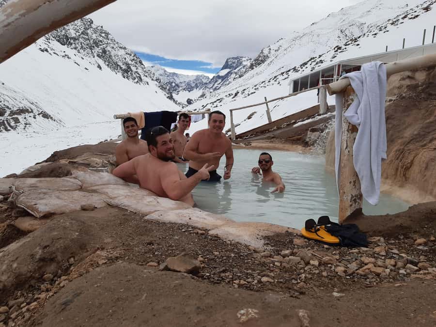 CAJON DEL MAIPO TOUR + TERMAS COLINA + EMBALSE EL YESO AND PICNIC - FAQ