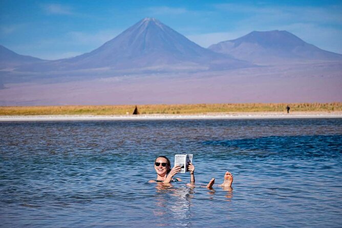 Cejar Eyes of the Salt Lake and Tebenquiche Lake Tour - Group size and guide languages, what to expect when the bus stops