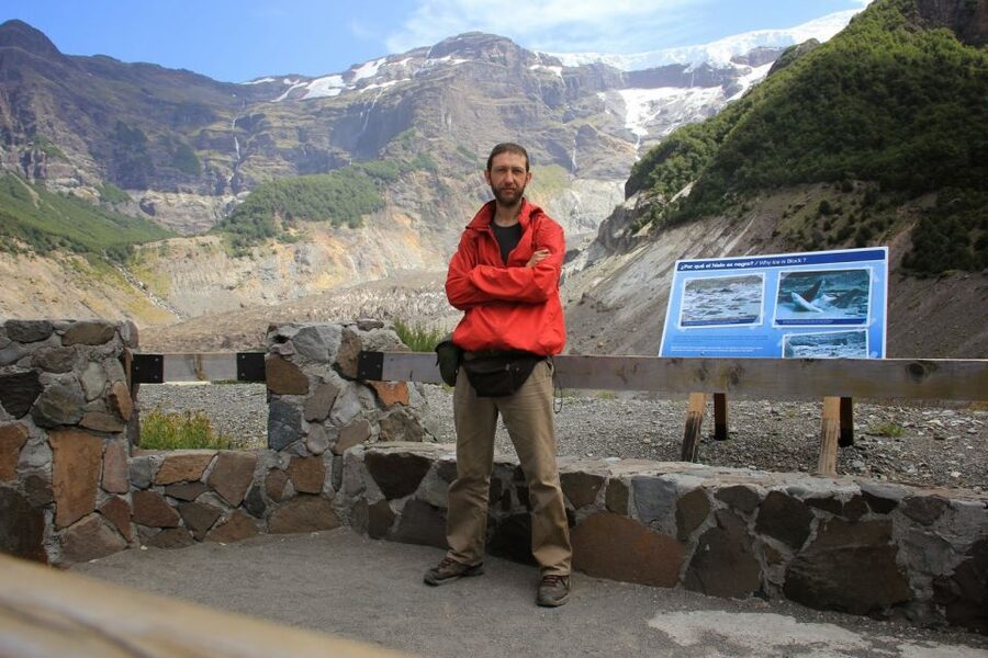 Cerro Tronador - Ventisquero Negro (Black Glacier): why it looks the way it does