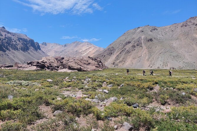 Day Trip Cajón del Maipo Embalse del Yeso Hot Springs Adventure - San José de Maipo, the warm-up stop before the Andes