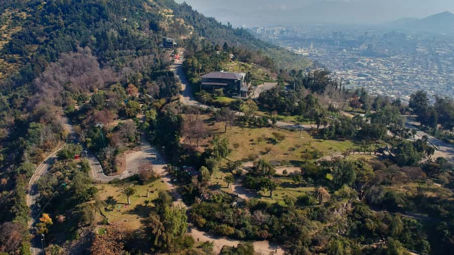 Dia Completo en Santiago: Museo+San Cristobal+City Tour - Metropolitan Park and Cerro San Cristobal: Skyline Views, Your Way