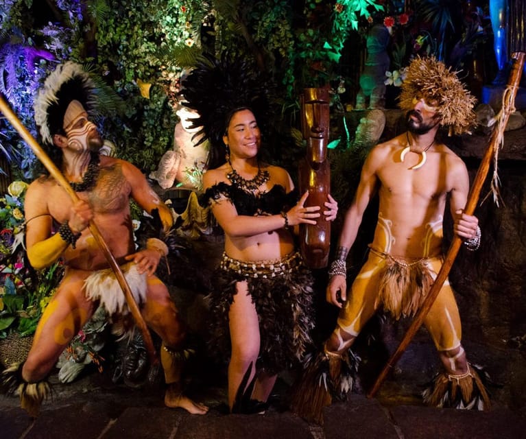 Dinner Show in Bali Hai with Wine refill and transportation - Chilean folklore leads the program, then Polynesia takes over