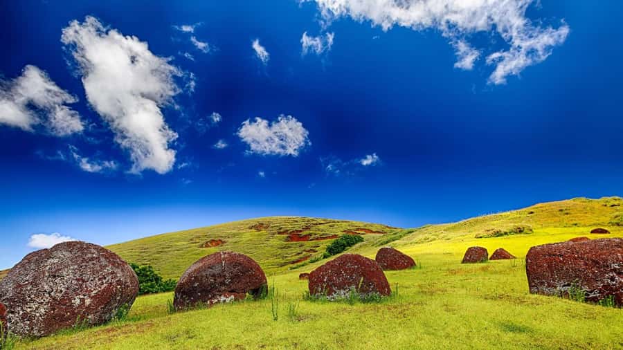 Easter Island: Full Day Ancestral Caves and Orongo Village - Orongo Village: the Birdman (Tangata Manu) setting in context