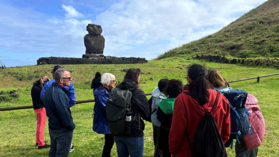Easter Island: Full-Day Tour to Anakena - Rano Kau: The Largest Volcanic Crater Feel