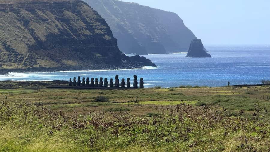 Easter Island: Full-Day Tour to Anakena - Anakena Beach: Swimming Time, Gorge Caves, and Nearby Poike and Ovahe