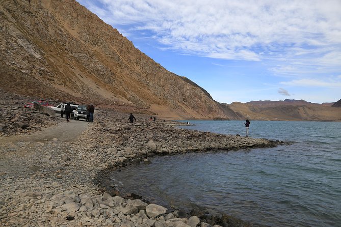 Embalse el Yeso and Termas del Plomo in semi-private 4x4 - Termas del Plomo thermal waters and lunch cooked for you