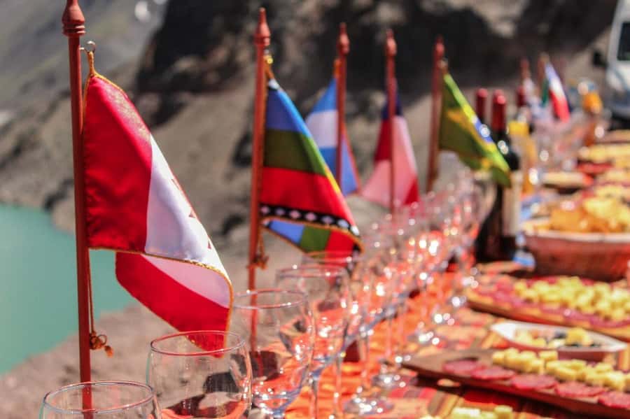 Embalse el Yeso + Termas de Colina with picnic - Full day - Cajón del Maipo break: a good warm-up before the views
