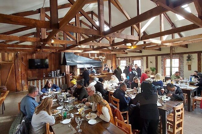 Estancia ,de la comuna de Laguna Blanca - Horseback Riding and Horse-Drawn Cart Rides, Included