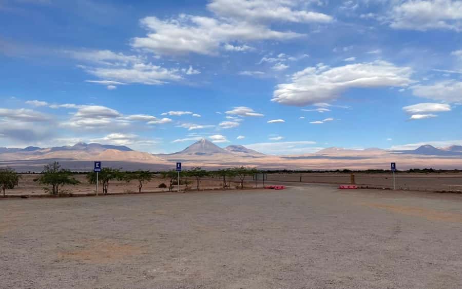 Explore Moon Valley with Sunset, Snacks and Refreshments - Starting Point on Calle Caracoles, then Straight Into Valle de la Luna