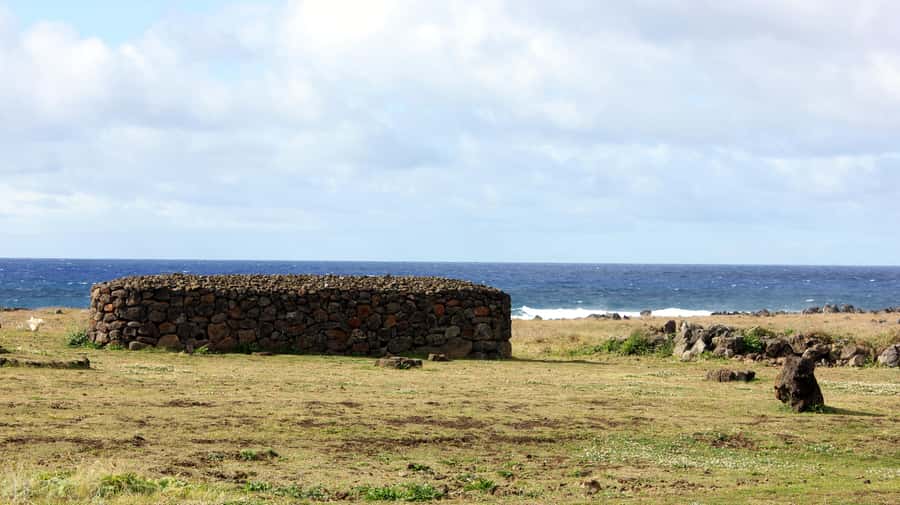 From Hanga Roa: Easter Island Sightseeing Full Day Tour - Akahanga: Archaeology, Toppled Moai, and the Village Story