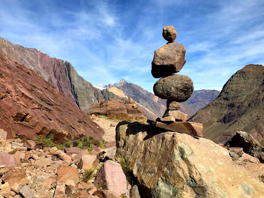 From Santiago: Maipo Canyon Volcano and Hot Spring Tour - Lunch with wine and a river break