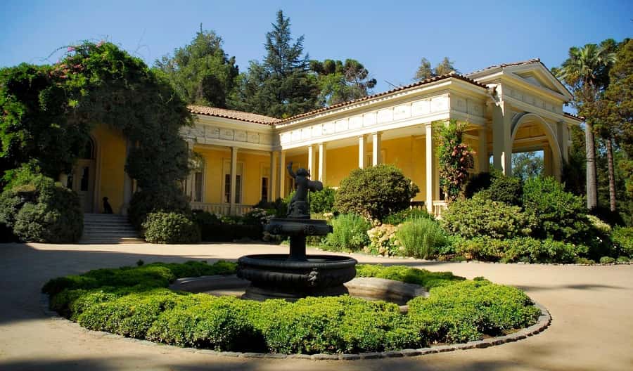 From Santiago: Maipo Valley Wine Tour - Food Stop Options, Picnic in a Vineyard or Restaurant Lunch