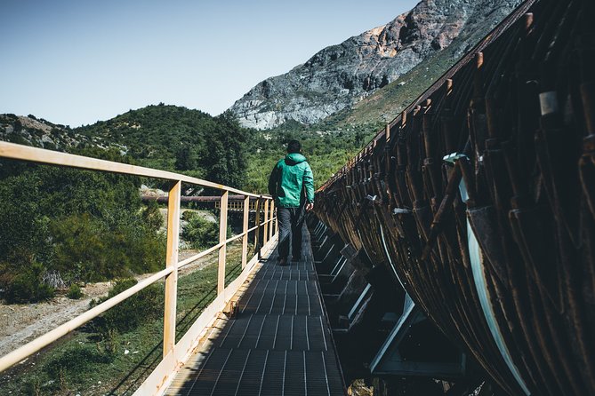 From Santiago to the Andes: 4x4, horseback riding, waterfall visit and barbecue - The guide team is the difference between okay and great