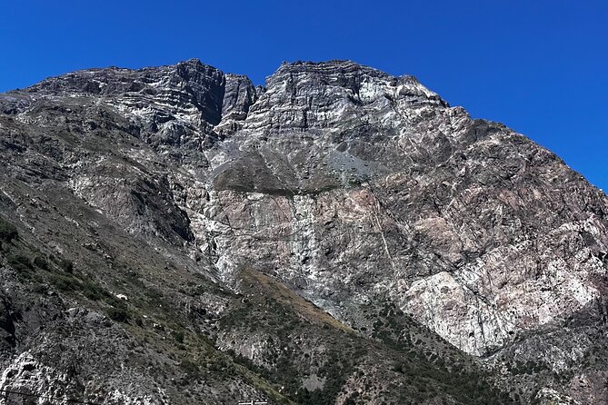 From Santiago to the Andes: 4x4, horseback riding, waterfall visit and barbecue - Who should book this Santiago to Andes 4x4 and horseback tour?