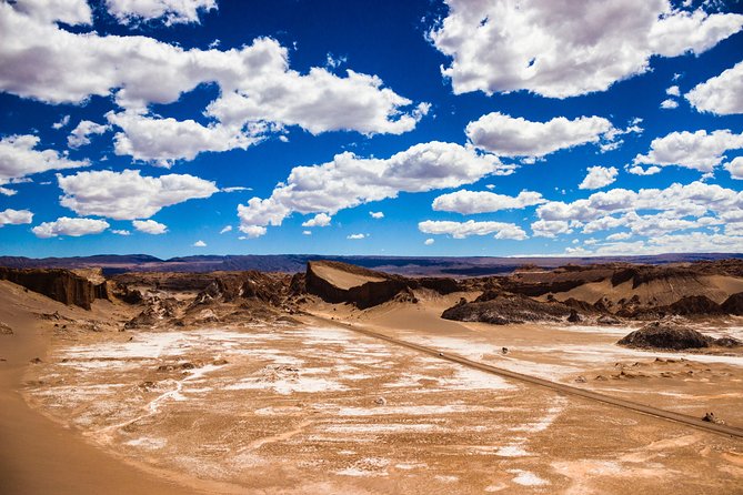 Full Atacama - SORBAC (private groups) - Day 4, Capricorn line photos, red stones, and Altiplano lagoons (Miscanti and Miniques)