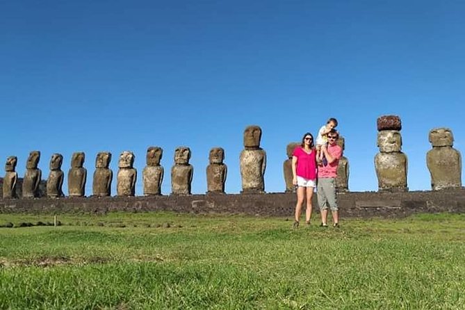 Full Day Tour - The Land of Hotu Matu´a - Stop 5: Ahu Te Pito Kura, the magnetic stone and a moai on its old platform