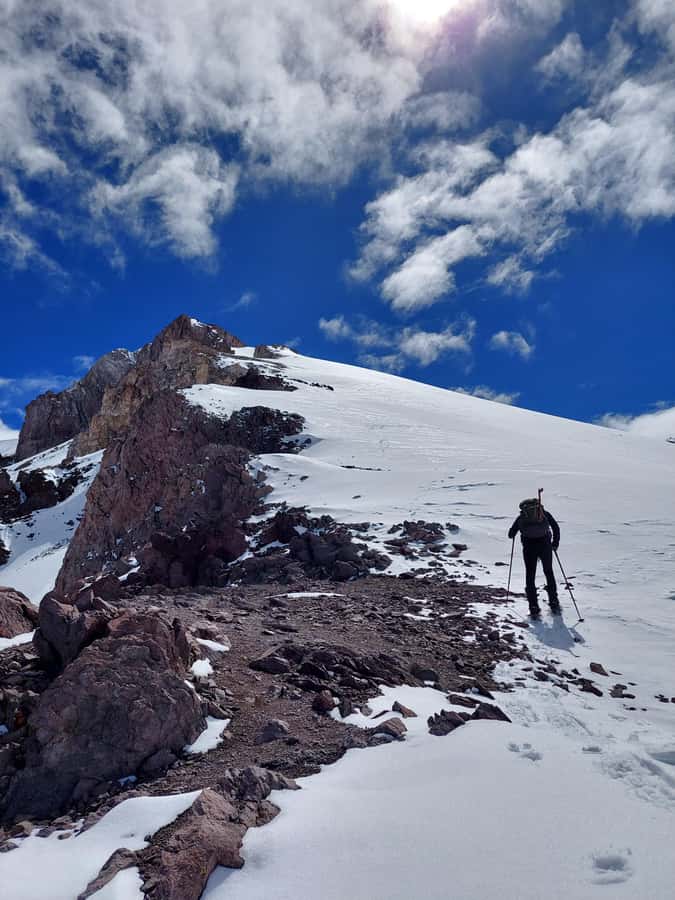 Full-Day Trek to Cerro El Pintor from Santiago - Season, snow, and the cable car question
