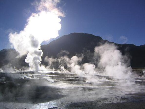 Geyser Del Tatio - Why 5:30 am makes Geysers del Tatio look dramatic