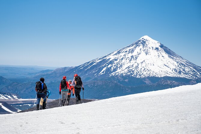 Guided ascent to the Quetrupillán volcano from Pucón - The view payoff: volcanoes, forests, and a 360-degree feel