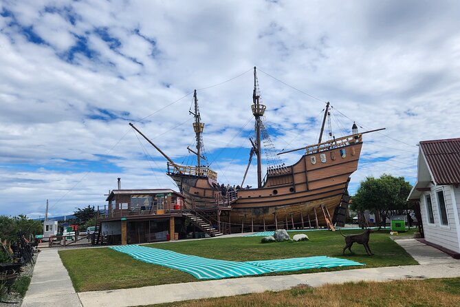 Guided Tour of Punta Arenas and Fort Bulnes - Plaza Armas Punta Arenas: finishing with architecture and a named place