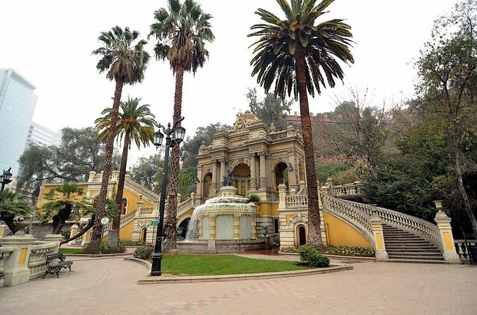 Half Day Guided City Tour in Santiago - Small Groups - Multi Language - Cerro Santa Lucía and Cerro San Cristóbal: the fastest way to learn Santiago’s shape