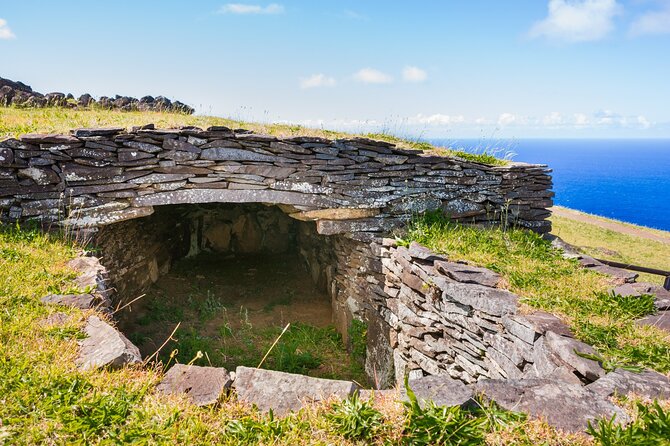 Half Day Private Tour: Rano Kau and Orongo the City of Kings - Rano Kau and Orongo in a tight 2 to 3 hours