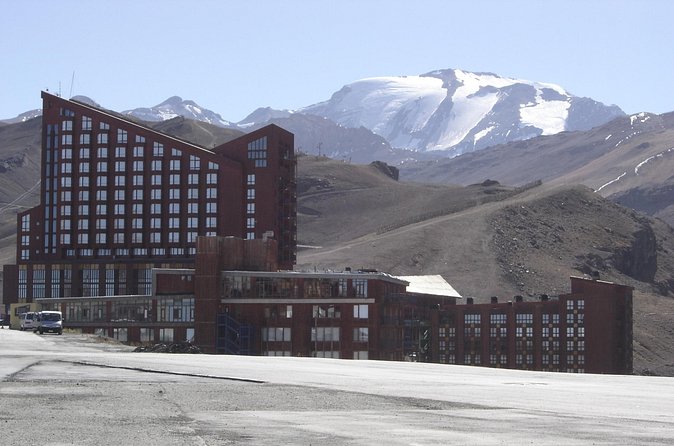 Half Day Private Trip to Valle Nevado with Cheese and Wine Carbon Neutral trip - Plaza de los Pumas: the secret wine and cheese moment with views