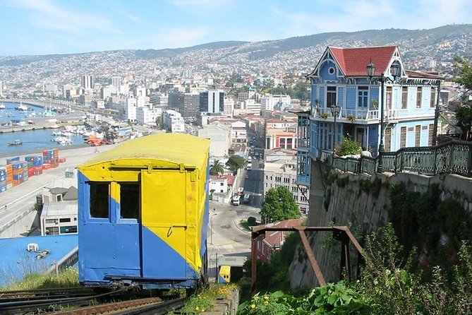 Historic Valparaiso and Viña del Mar from Santiago - Riding out of Santiago through Curacaví and Casablanca Valleys