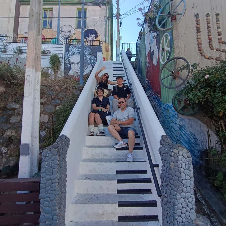 Historic Valparaíso: Private tour by vehicle - Pickup, vehicle comfort, and how the timing usually feels