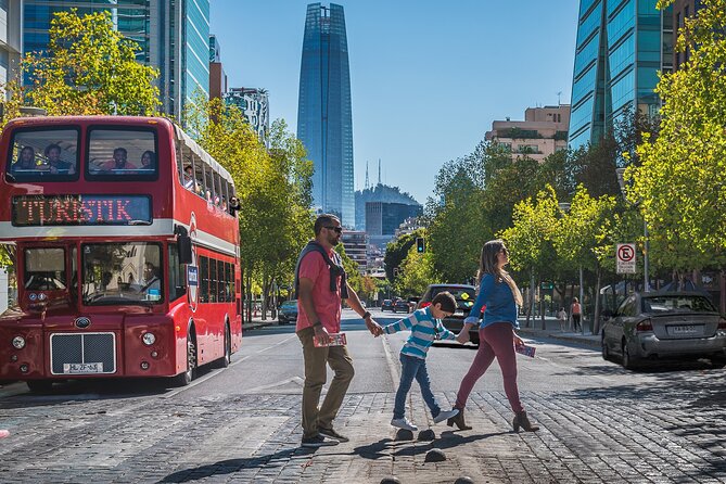 Hop On Hop Off City Tour Santiago, 1 Day Plus Edition - Stop 5: Plaza de Armas, the colonial heart and the real city rhythm