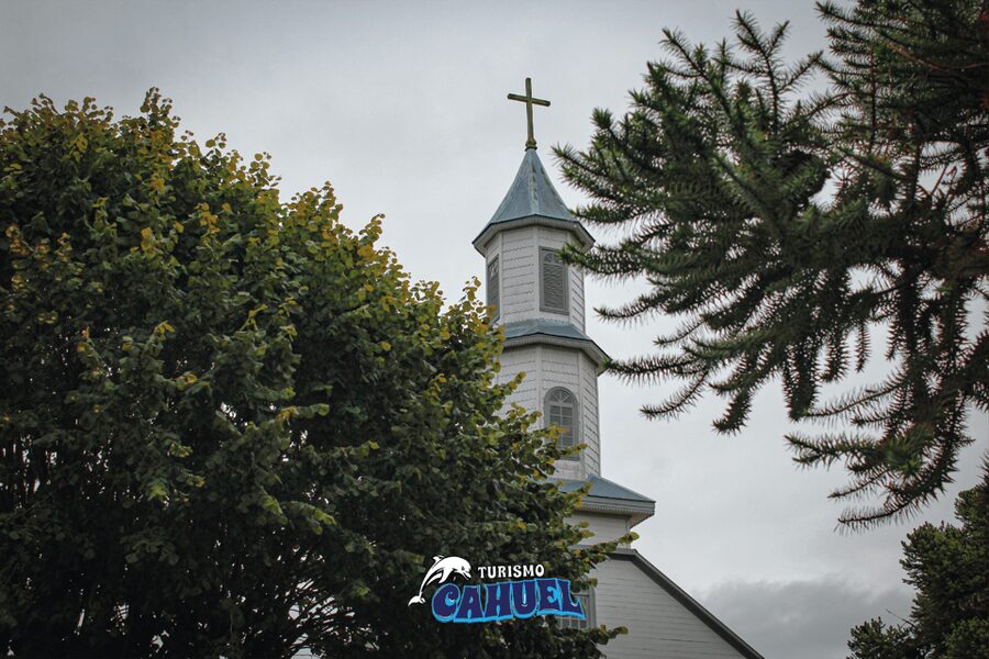Inner Coast of Chiloé: Road and Sea. - Dalcahue: guided town time that feels like real life, not a set