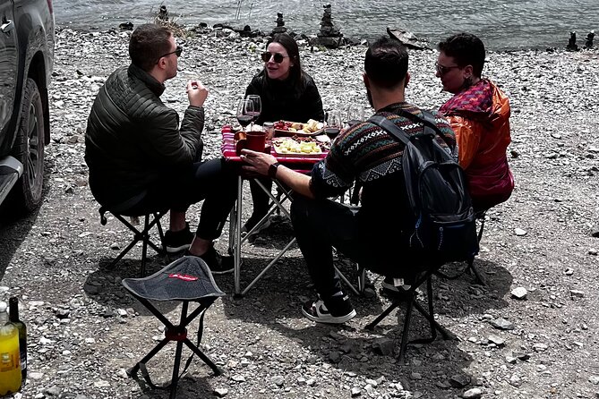 Jipe tour Embalse el Yeso 4x4 with semi-private barbecue - What to Pack for Embalse El Yeso and a Cold-Andes Barbecue Day