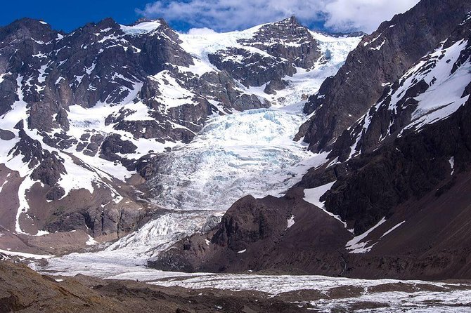 Juncal Andean Park: Hiking over a Glacial Tongue - Morning logistics from Santiago: early start, smooth ride, real time outside