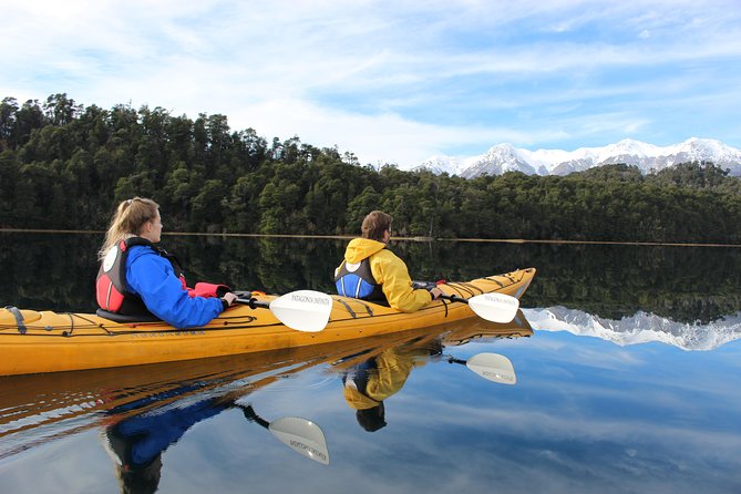 Kayak experience with refreshments. - Your 4-Hour Route: Arrayanes Forest, Then Three Lakes