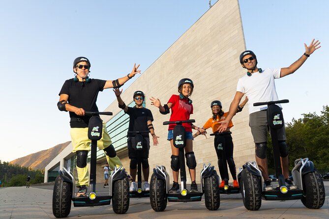 KNOW IT Tour Know history Vitacura Autobalance equipment - Parque Bicentenario by the Mapocho River: a break with real green data