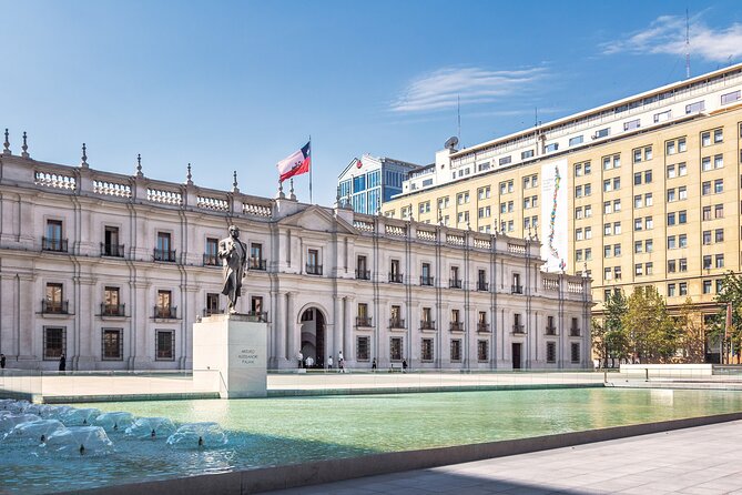 La Moneda Changing of Guard & Historic Santiago Walking Tour - Meeting at General O’Higgins and getting your bearings fast