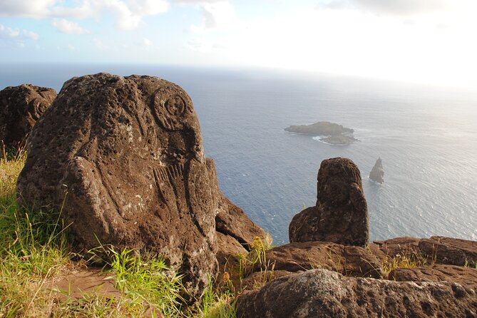 Mysteries and Legends: Complete Journey of Rapa Nui in 3 Tours - Guides, language mix, and how to get the most out of the narration