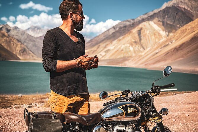 One Day Vintage Motorbike Trip into Cajón del Maipo - Getting your vintage ride kit: motorbike, helmet, and what’s still on you