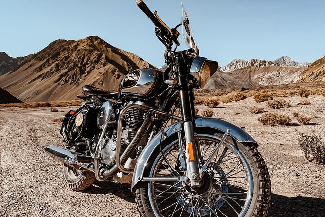 One Day Vintage Motorbike Trip into Cajón del Maipo - Cajón del Maipo to Embalse El Yeso: the rest stop that turns the trip into a memory