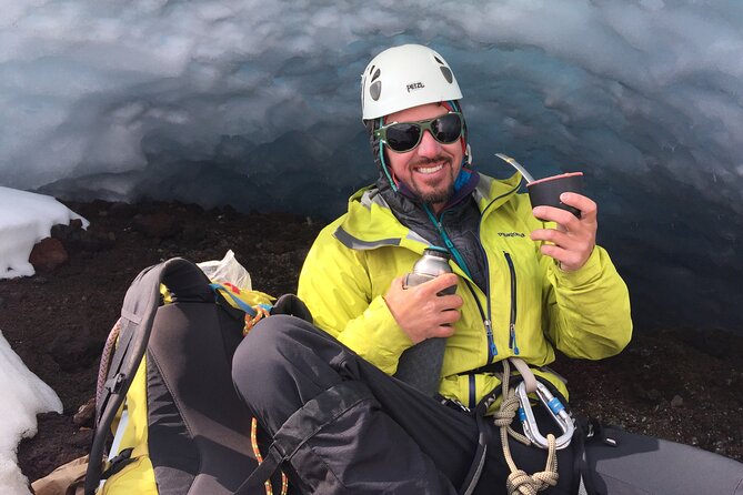 Osorno Volcáno guided ascent - The final climb to the summit and that 360° payoff