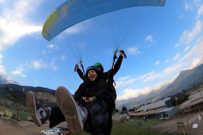 Paragliding in Santiago and Paragliding Santiago - Who Should Book This, and Who Might Want to Recheck