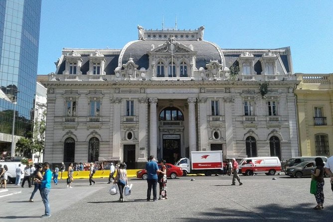 Post Cruise Transfer and Santiago City Tour (Max 10) - Lastarria and Bellavista: art streets, music energy, and a short stroll that pays off