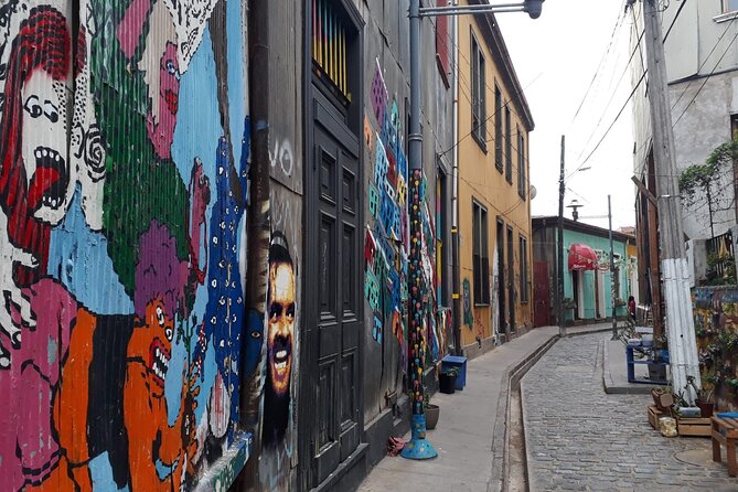 Post-Cruise Valparaíso & Viña del Mar Tour to Santiago 4-Pax Deal - Valparaíso Walking Tour and Funicular Ride: Views, Street Art, and Stairs